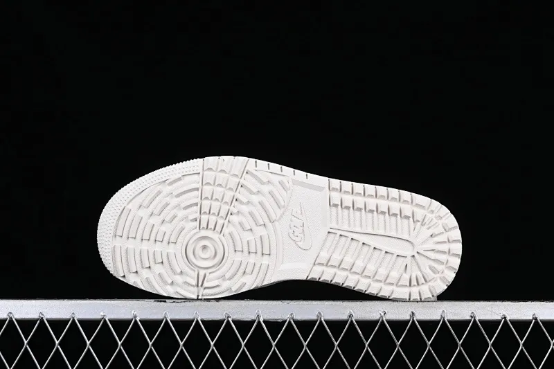 All categories Air Jordan Jordan series basketball shoes Air Jordan 1 Low G version pure original Air Jordan 1 Low Golf AJ1 Joe 1 new golf version white gray DD9315-108